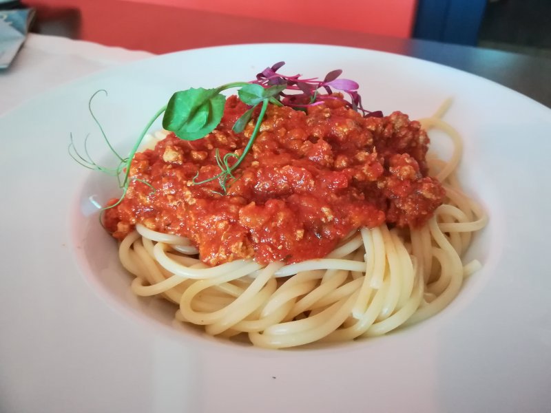 Салат к спагетти болоньезе