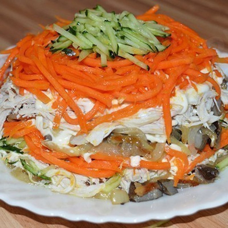 Салат Лисичка с корейской морковкой