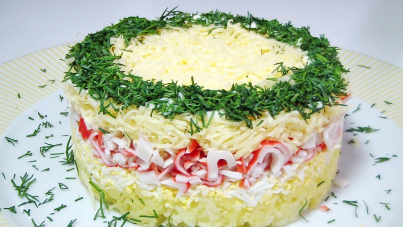 Крабовый салат слоями