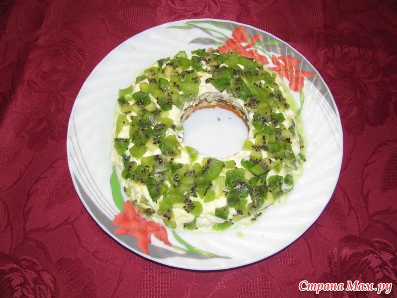 Гранатовое колье салат