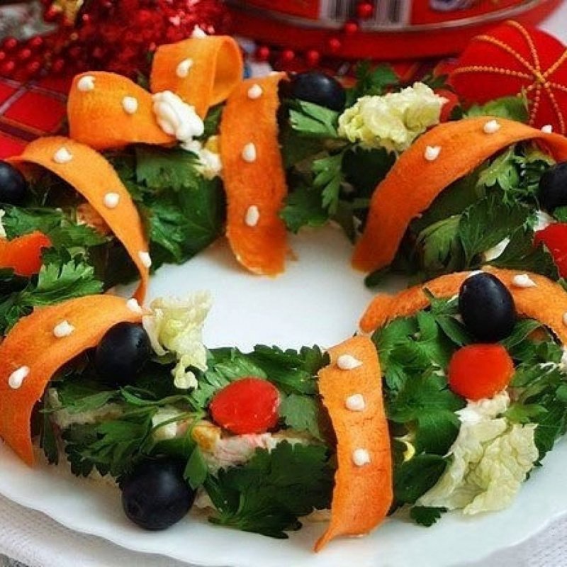 Новогодний салат "Рождественский венок" и "ёлочка"