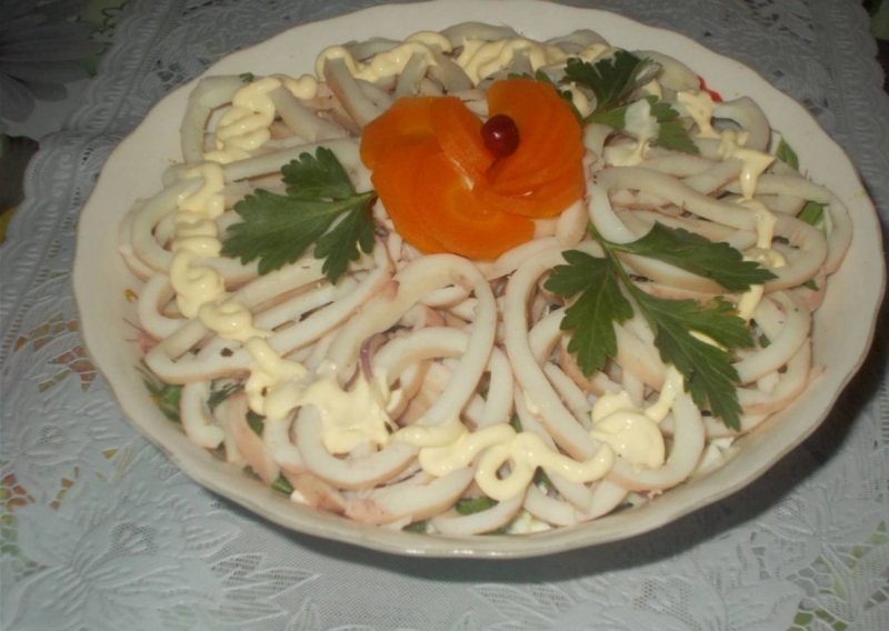 Наталья Калинина салат с кальмарами