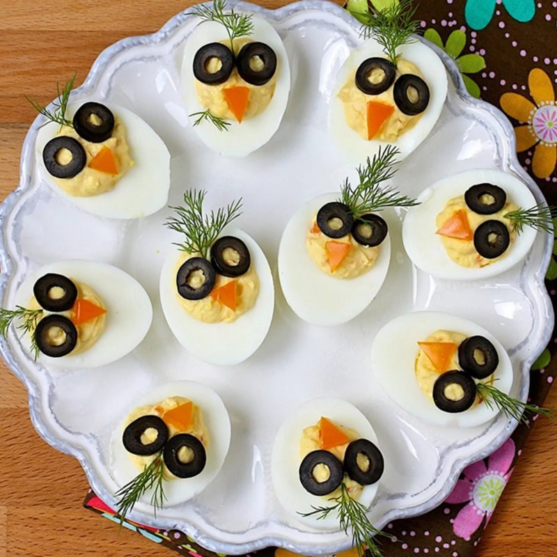 Фигурки из яиц для украшения салатов