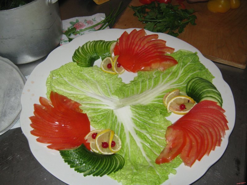 Листья салата для украшения блюд