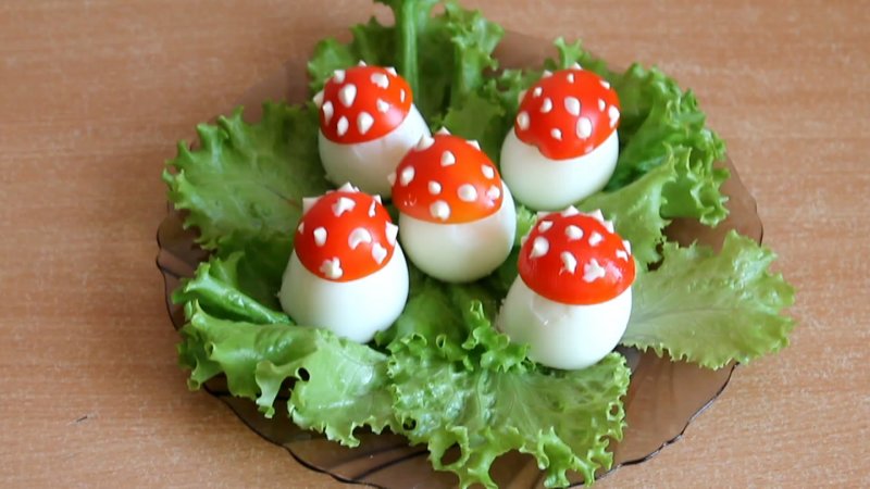 Фаршированные яйца грибочки