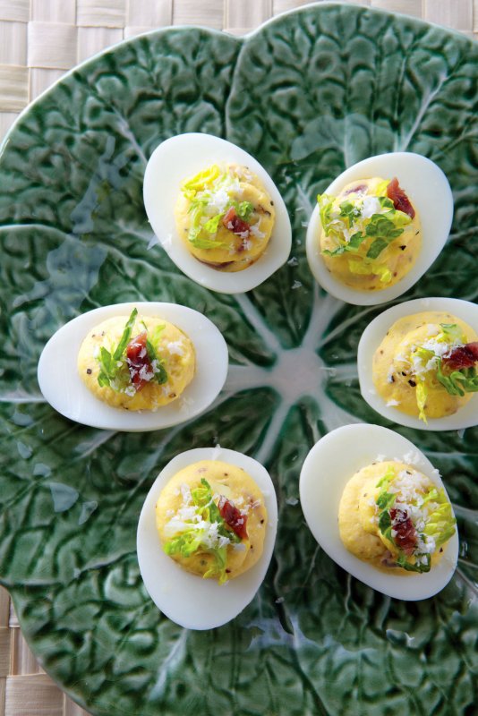 Украшение из яиц для салатов