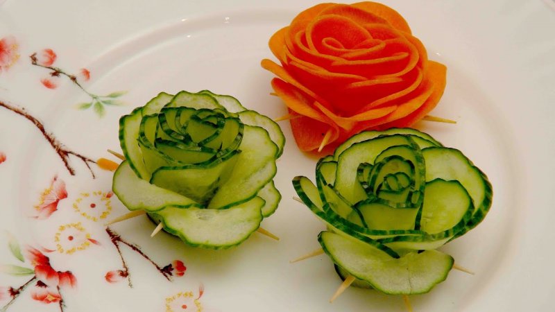 Красивые украшения из овощей