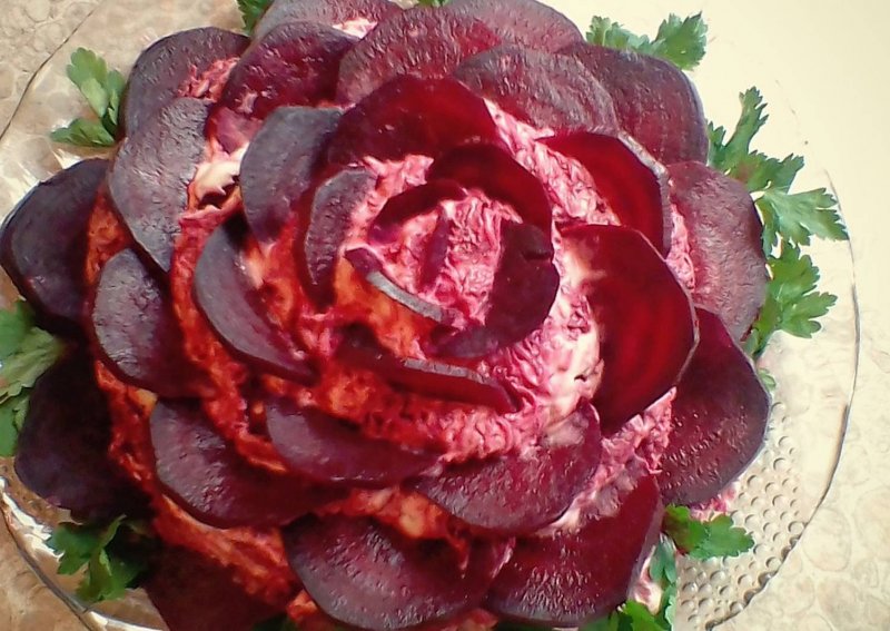 Салат роза из свеклы
