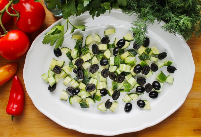 Греческий салат рецепт классический сервировка