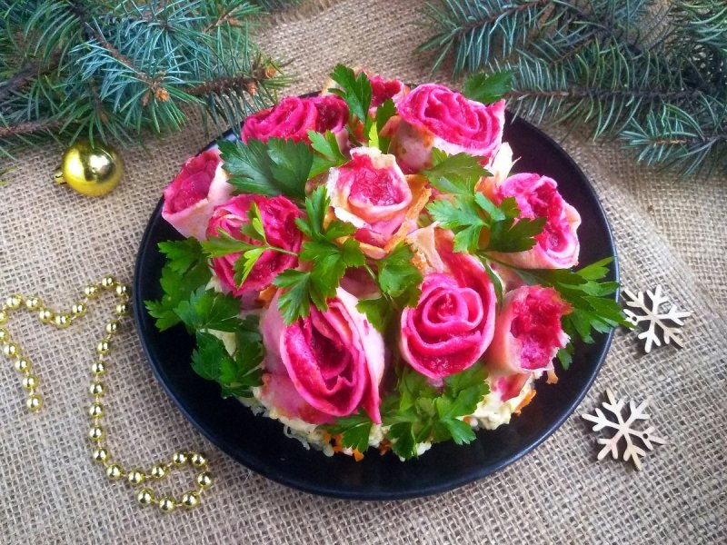 Салат букет из роз
