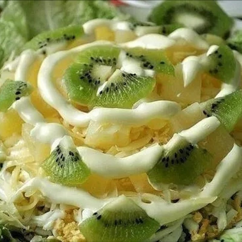 Салат с ананасом украсить
