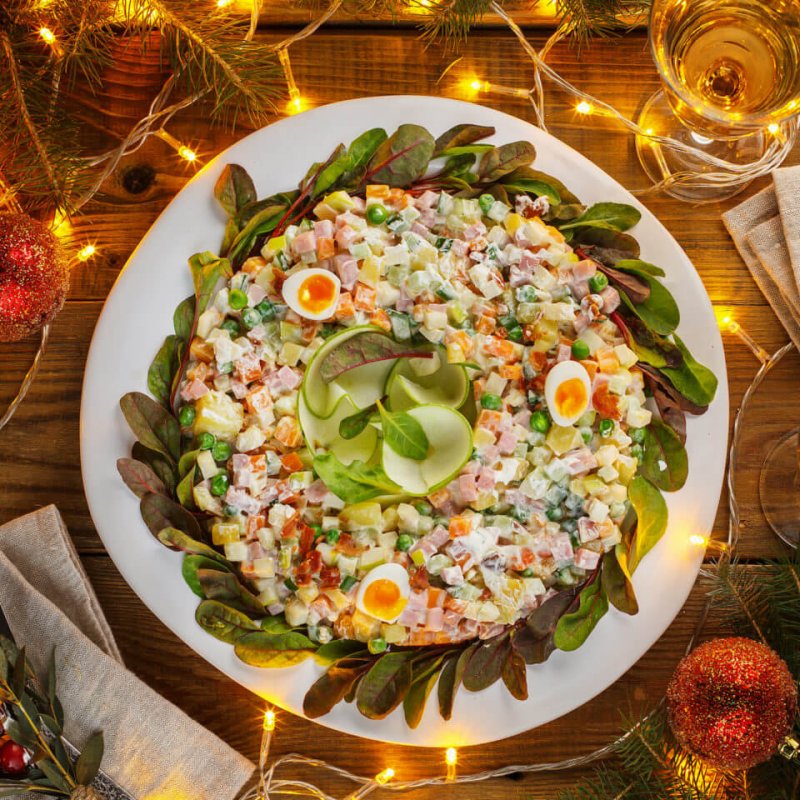 Крабовый салат новый год