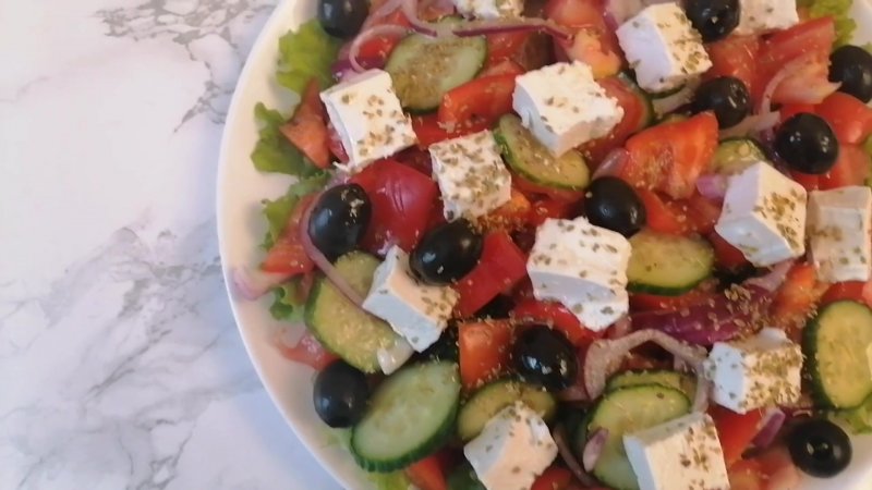 Греческий салат украшение фото