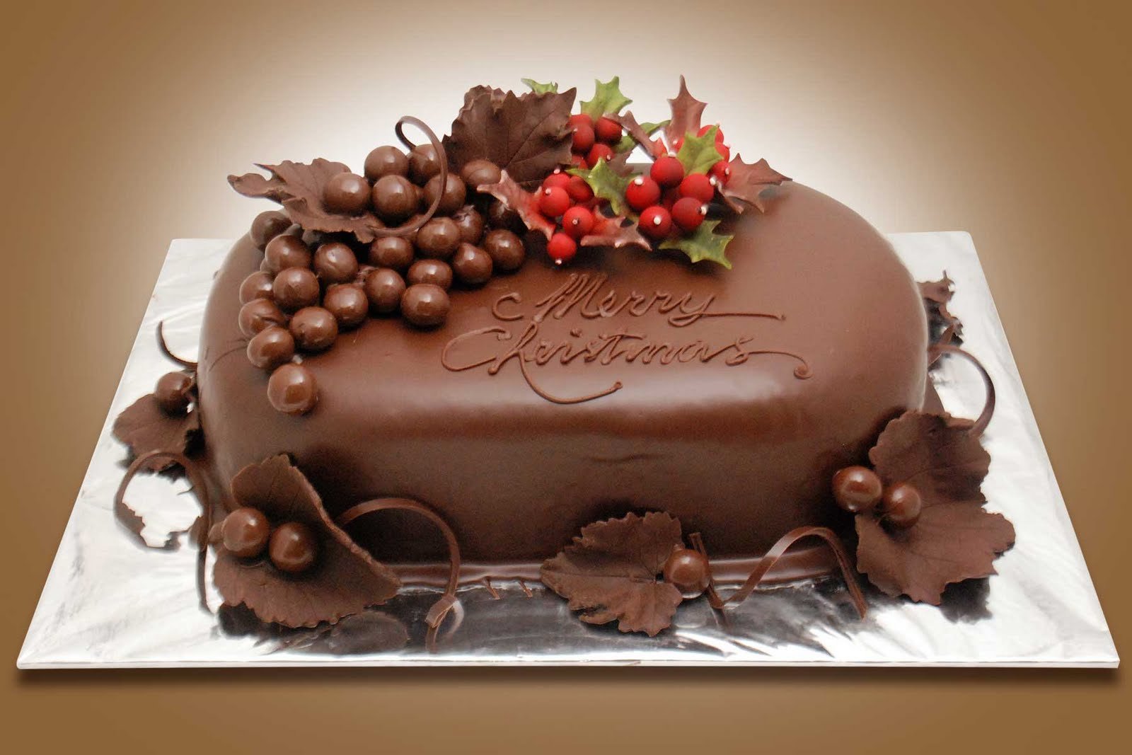 Красивый шоколадный торт