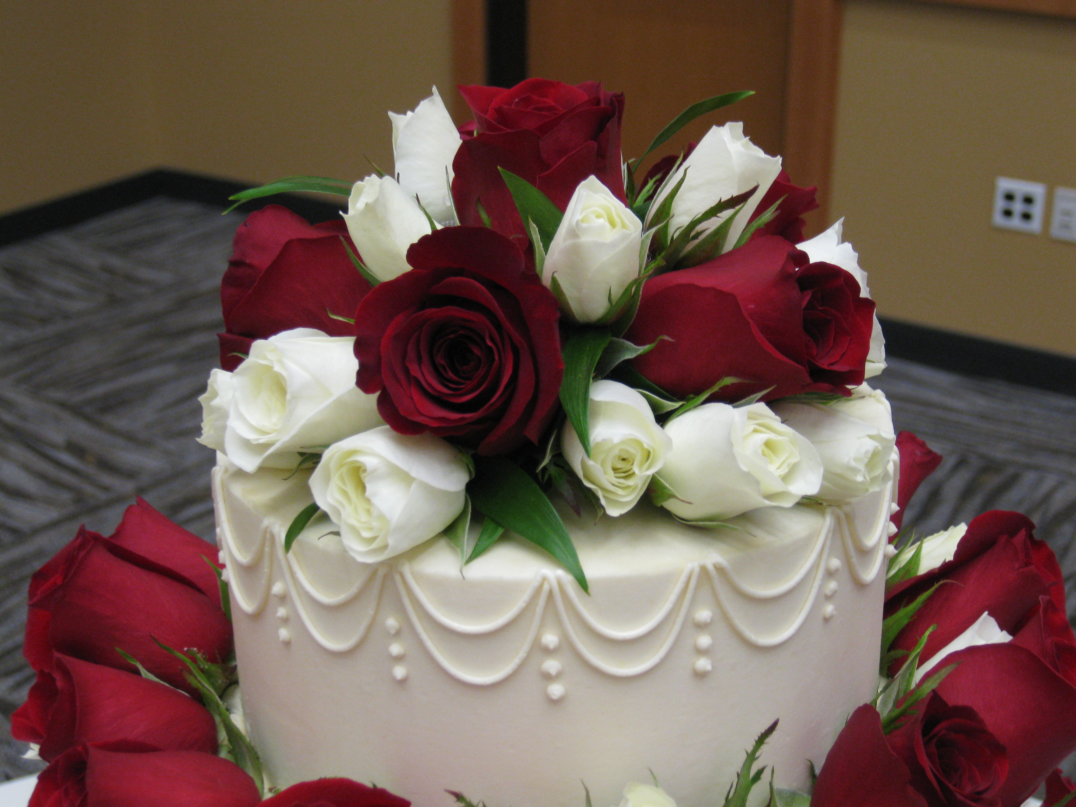 Фото торт и цветы с днем рождения