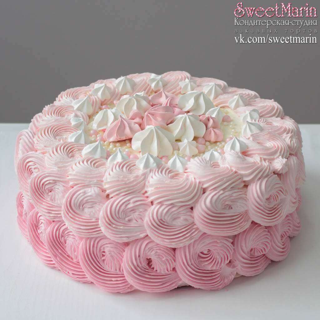 Кремовый торт для девушки на день рождения