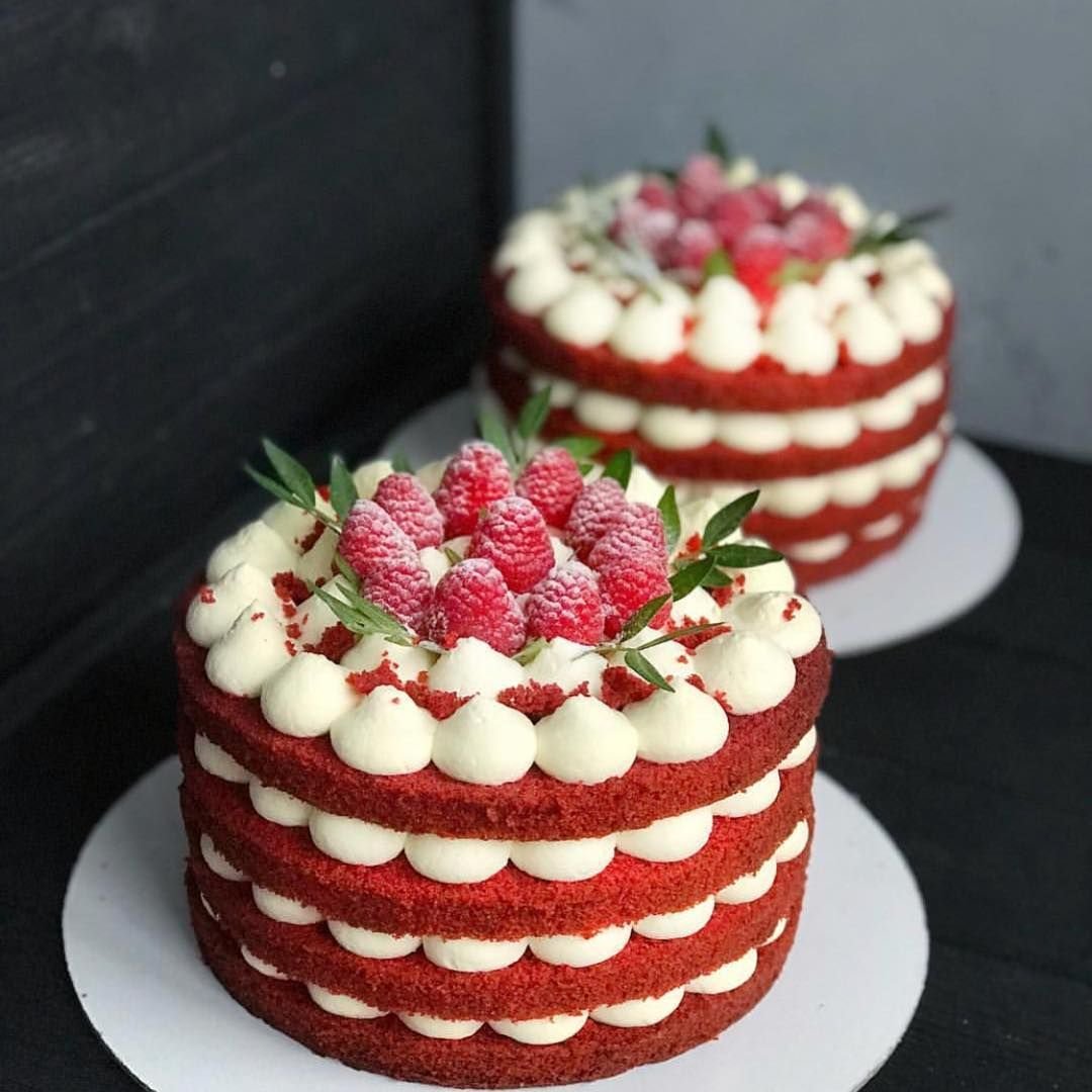 Несложный вкусный торт с ягодой