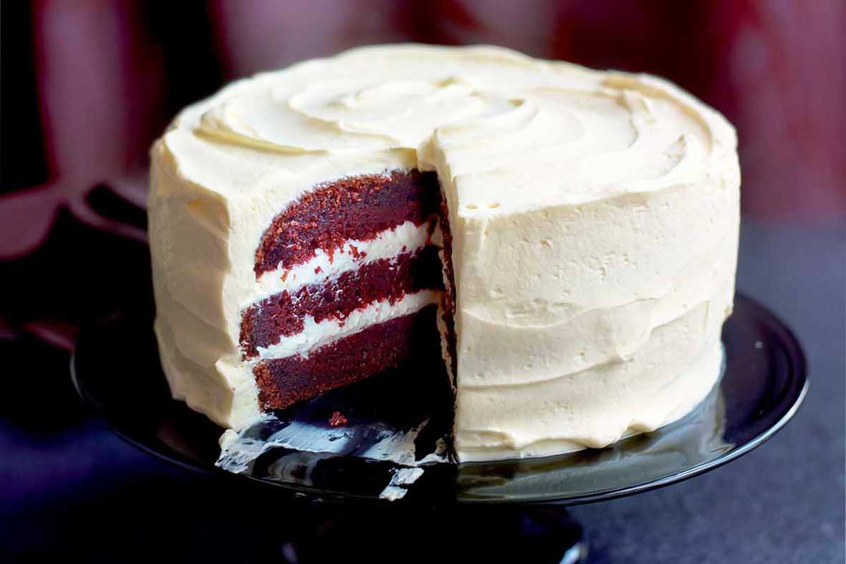 Бисквитный торт с кремом из сливок и сливочного сыра рецепт с фото в домашних условиях