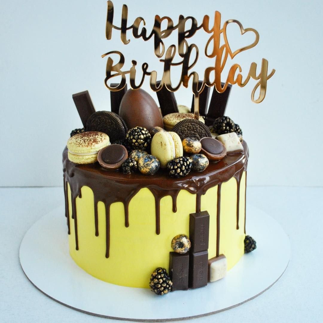 Торт с шоколадным декором