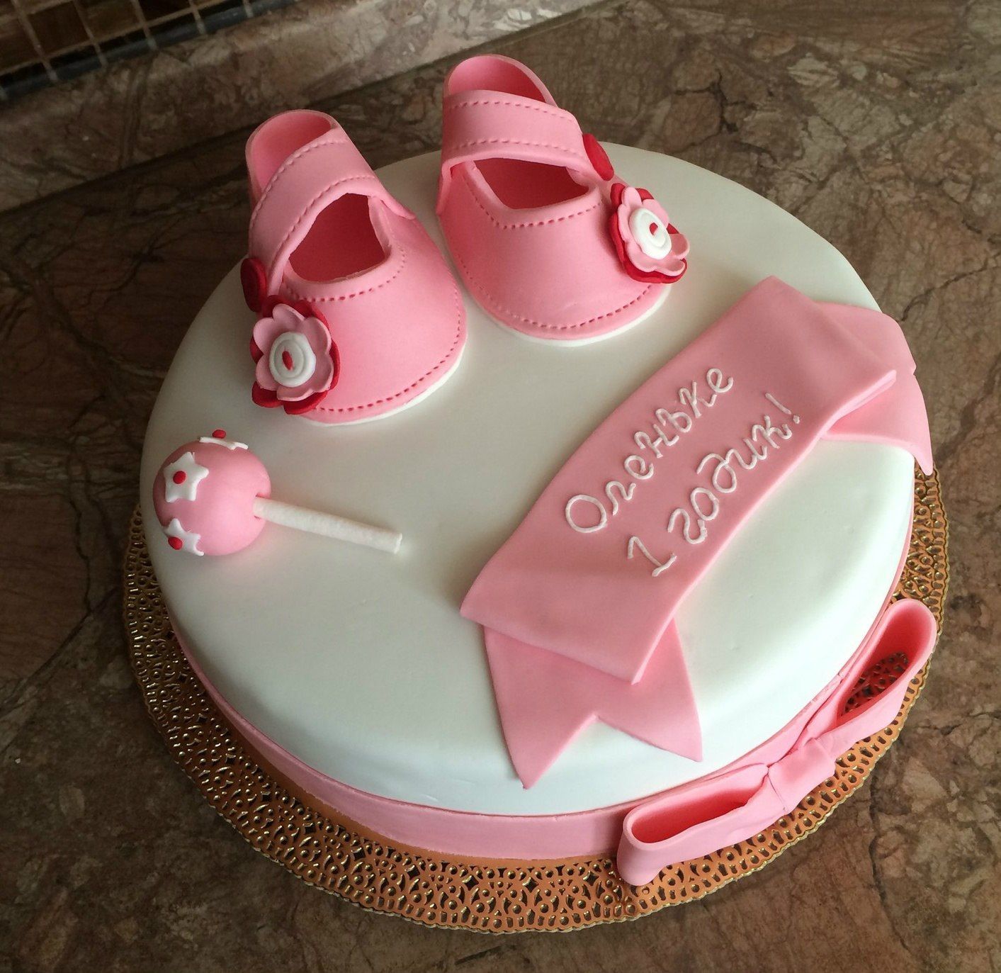 Как украсить торт на годик дочери