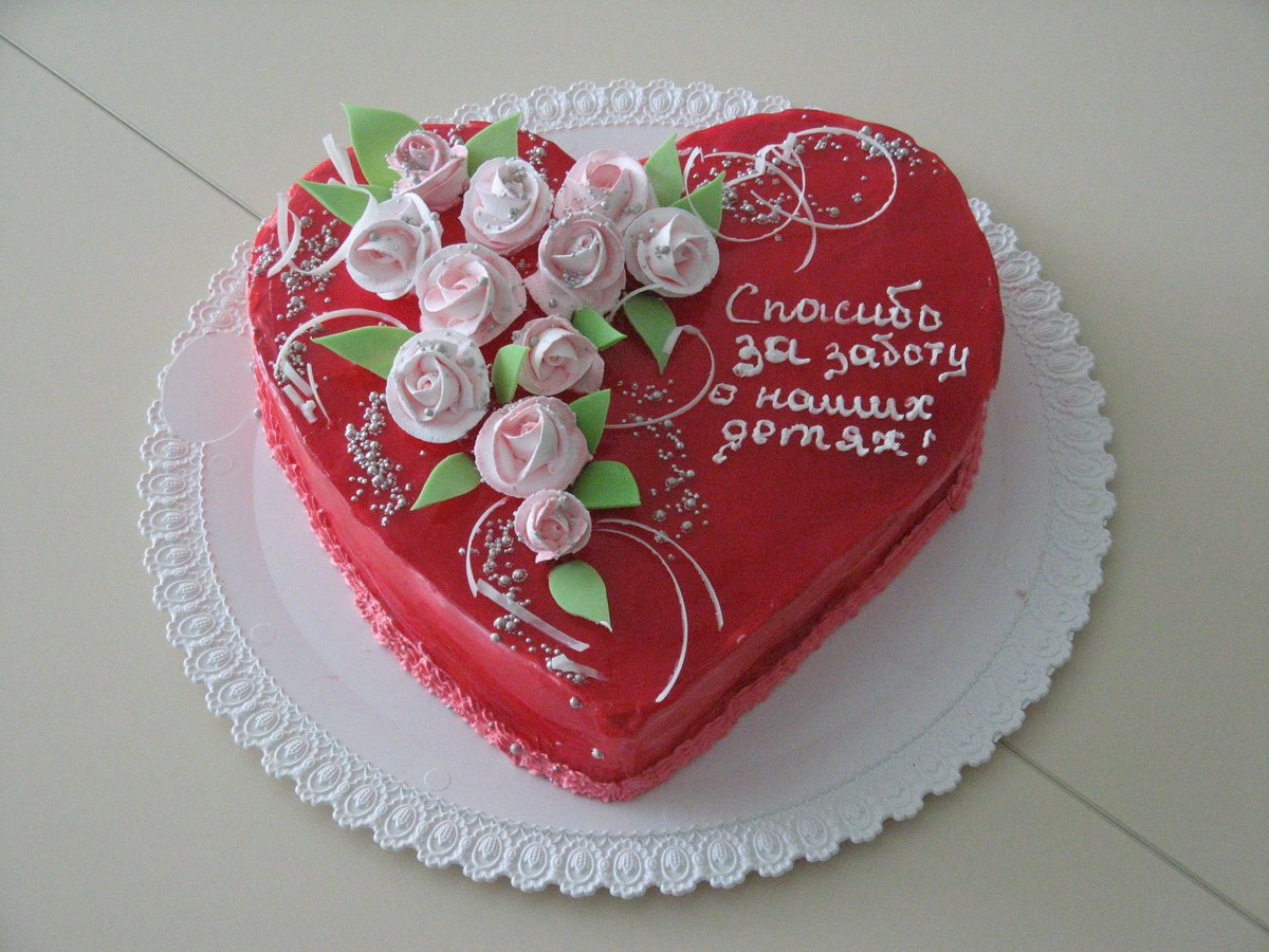Торт юбилей слова. Торт в виде сердца. Форма для торта "сердце". Украшение торта сердце. Украшение торта в виде сердца.