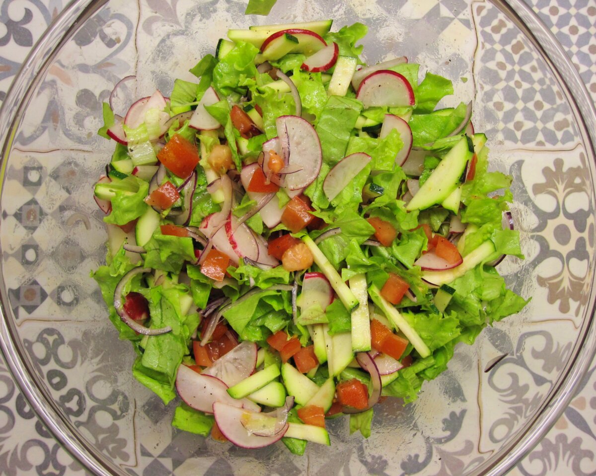 Легкий весенний салат