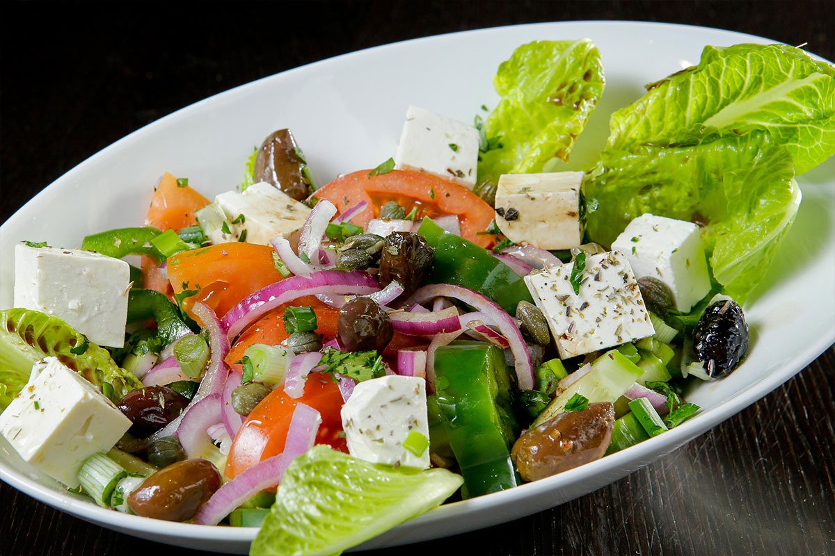 Хорьятики греческий салат