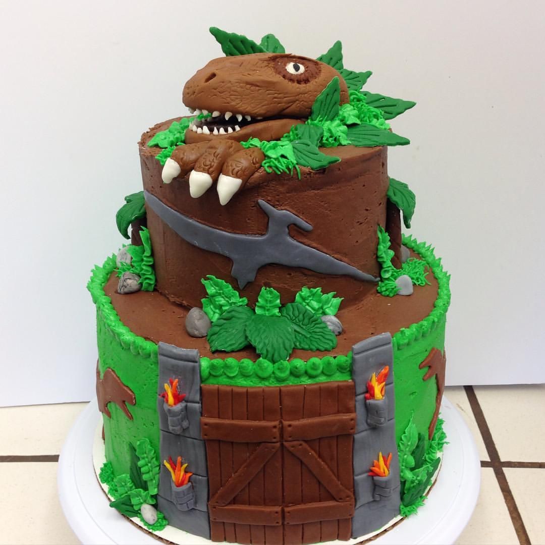 Как испечь торт в виде динозавра