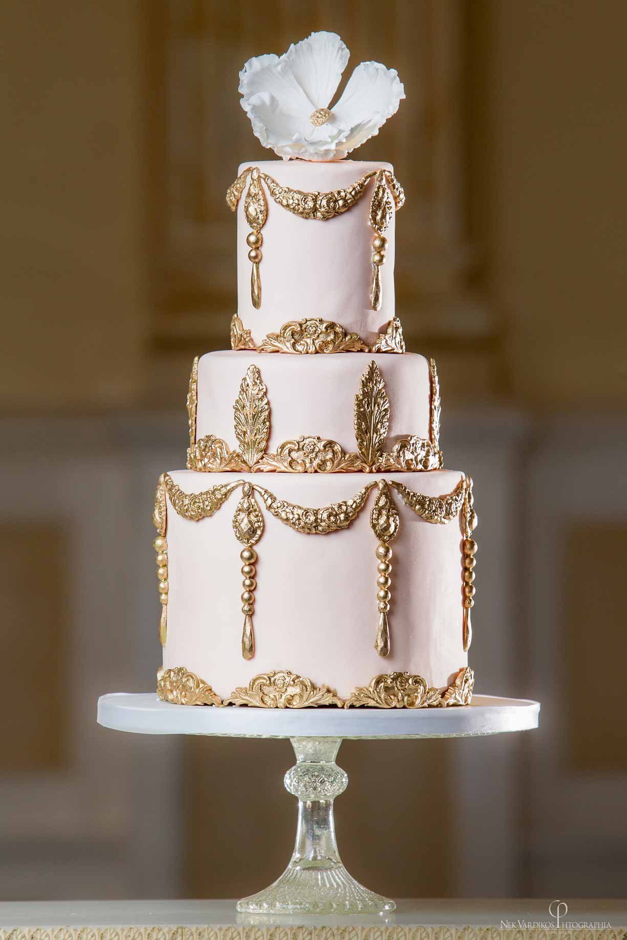 Изящный свадебный торт