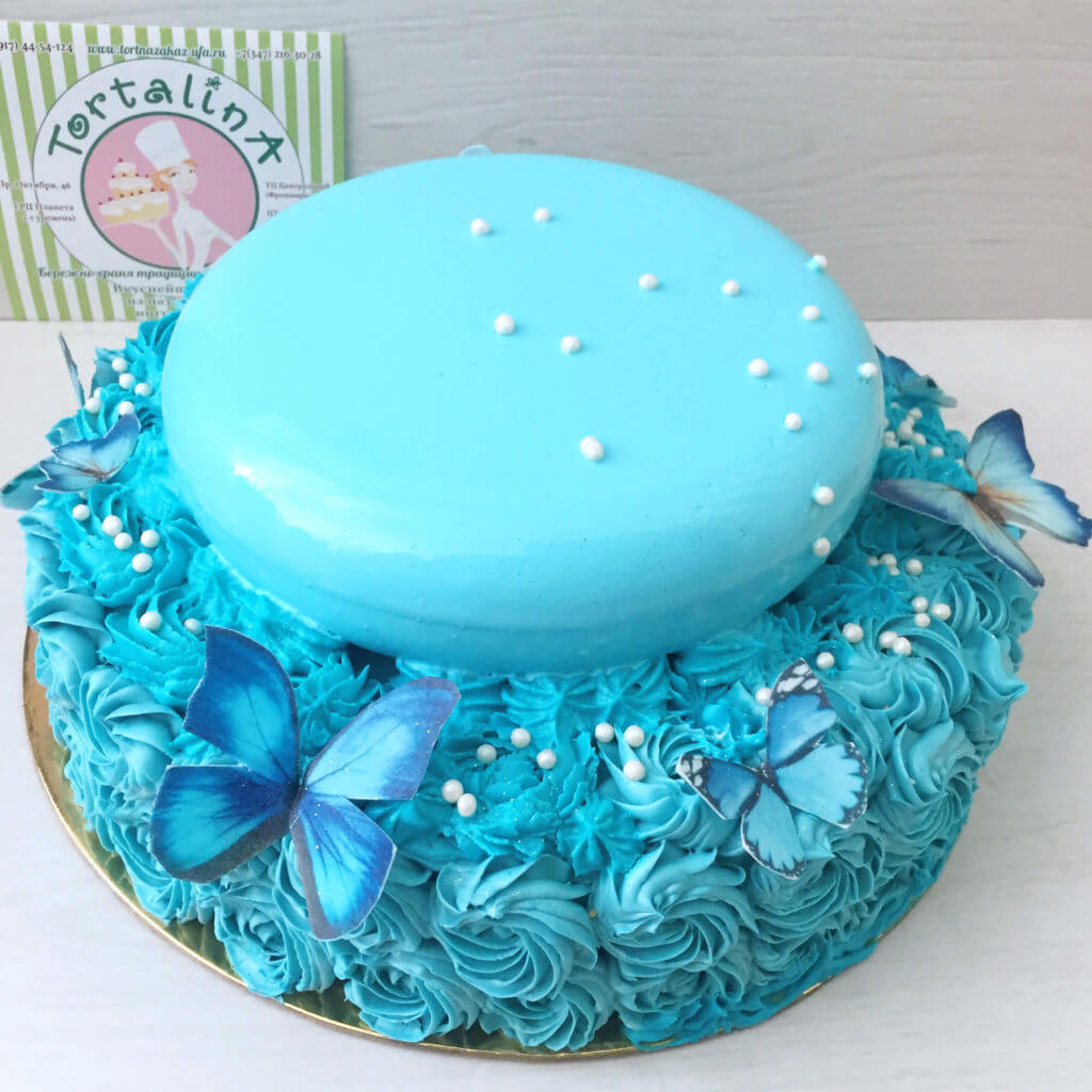 Декор торта голубой