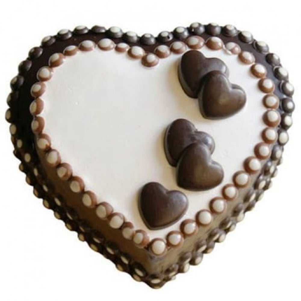 Украшение торта шоколадными сердечками