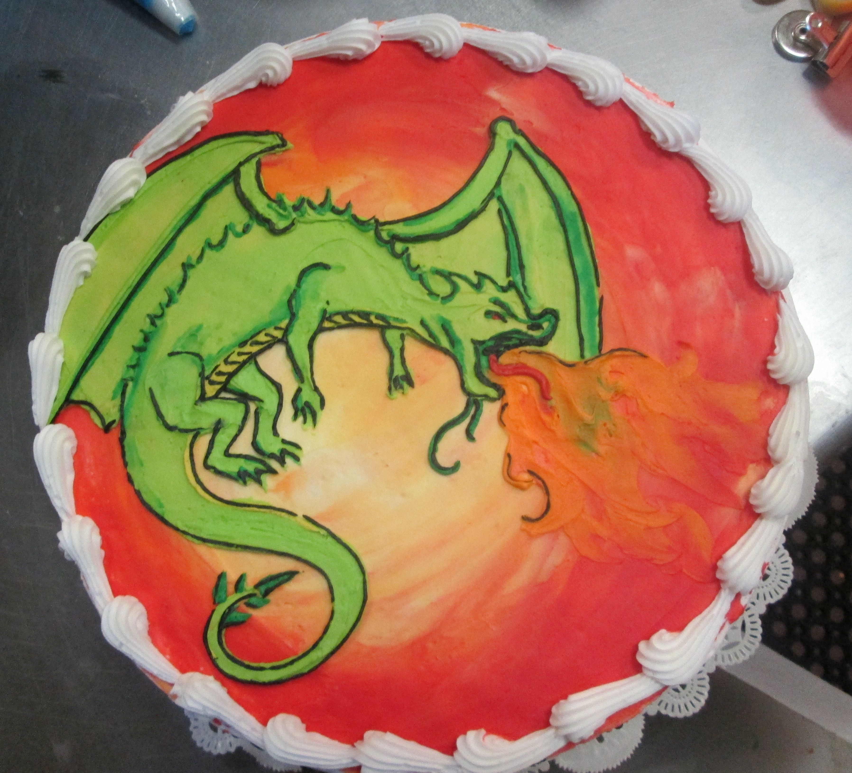 Торт с днем рождения дракон