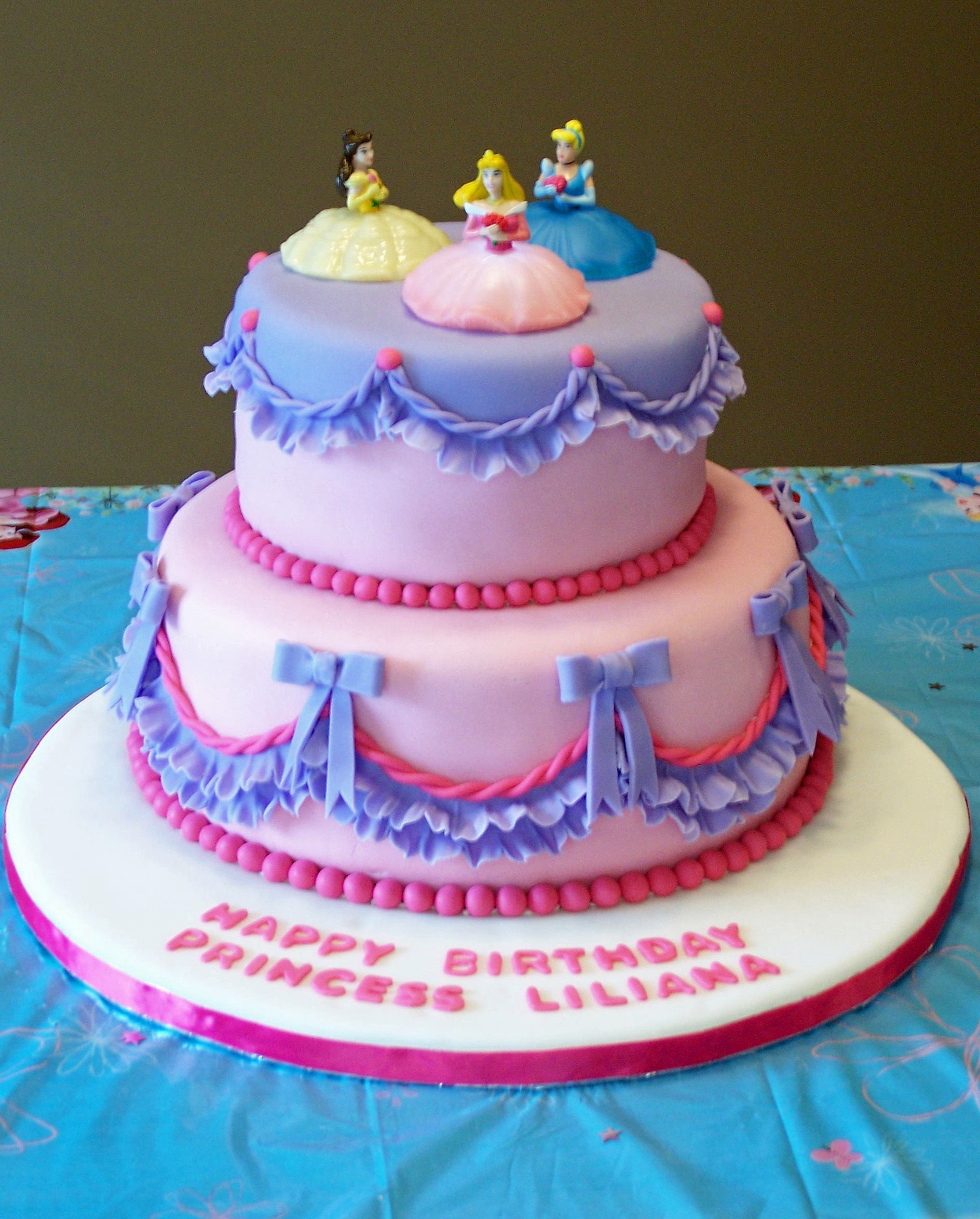 Торт на годик принцессе