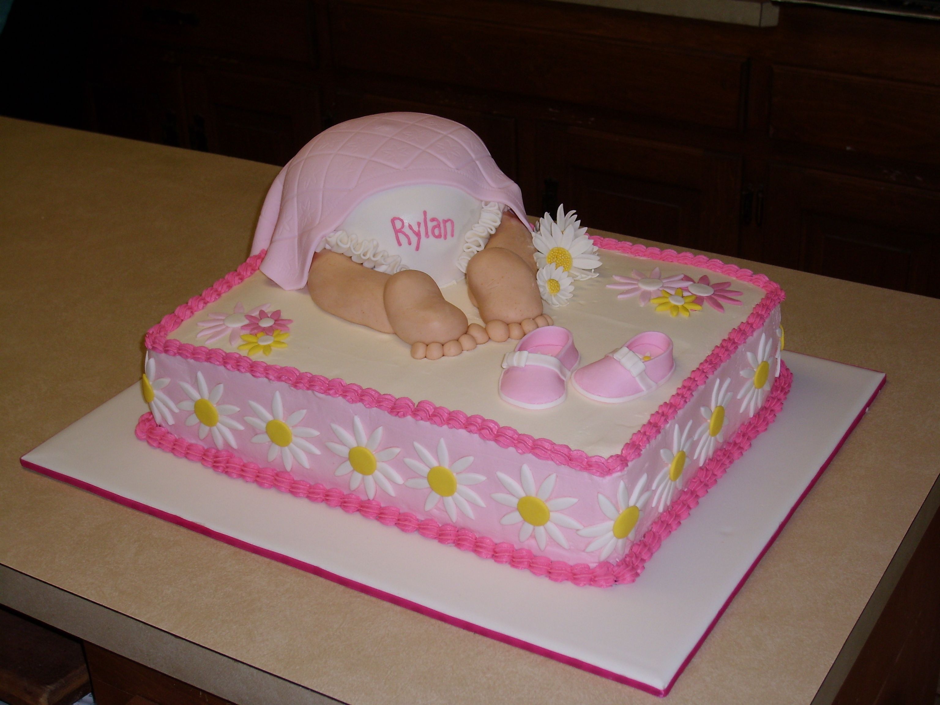 Торт новорожденному девочке прикольные