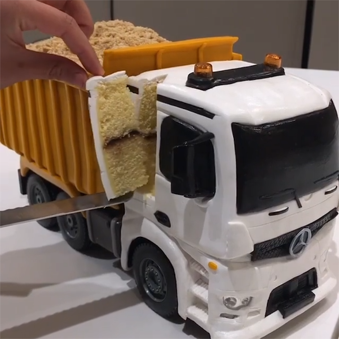 Торт грузовик с прицепом