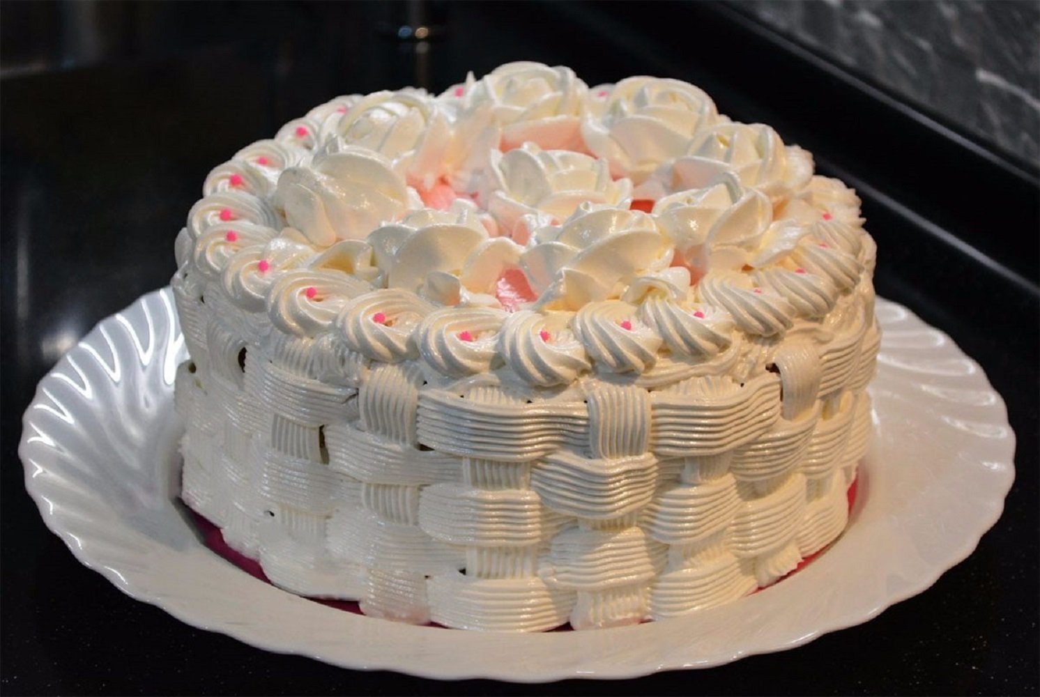 Можно ли украшать торт кремом безе