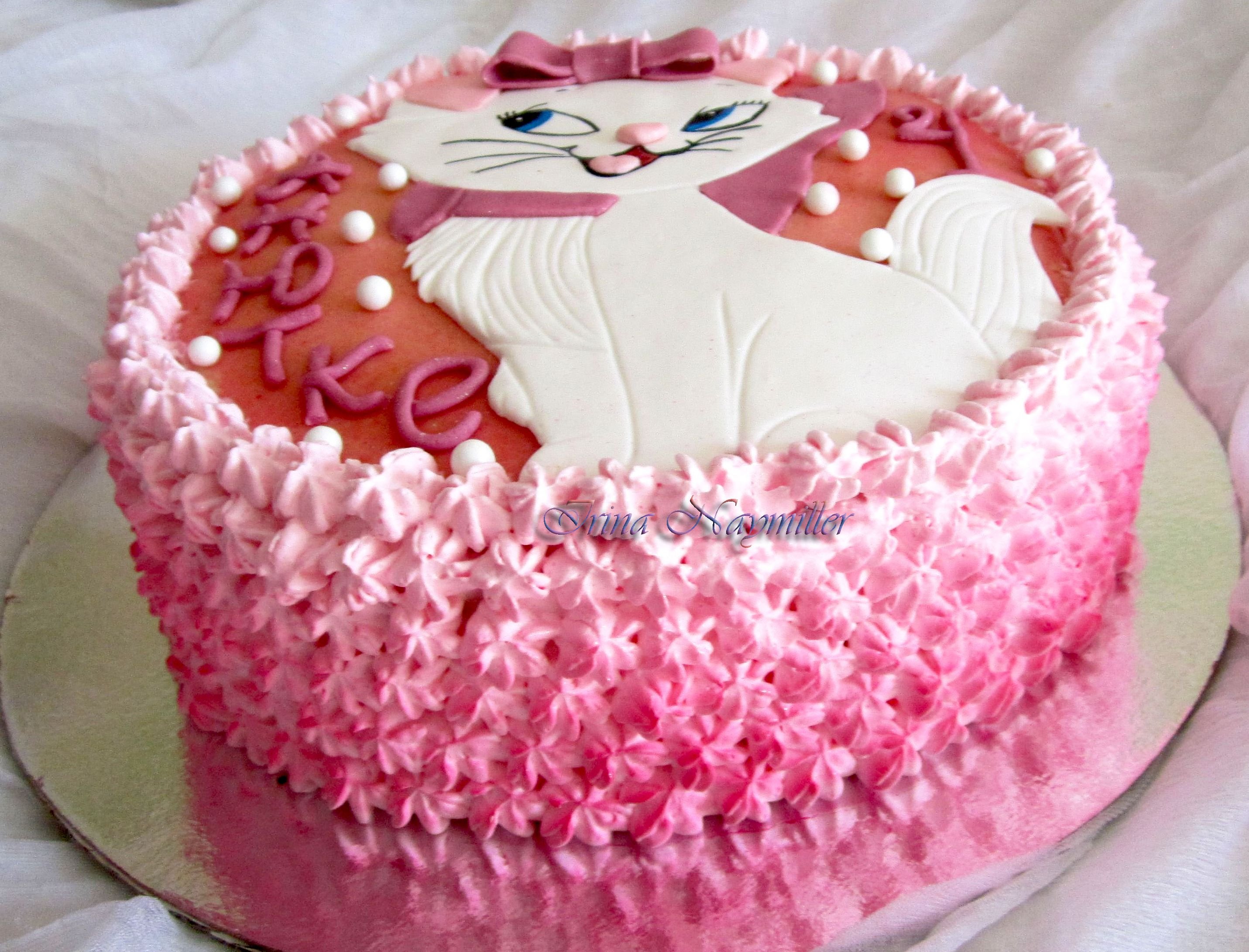Оформление торта на день рождения девочке. Торт девочка. Кремовый торт для девочки. Торт для девочки из крема. Кремовые тортики для девочек.
