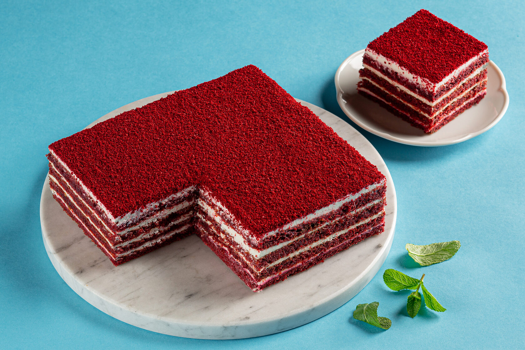 Приготовить торт красный бархат в домашних. Красный бархат Винервальд. Торт красный бархат Винервальд. Красный бархат Гулливер. Торт красный бархат Гулливер.