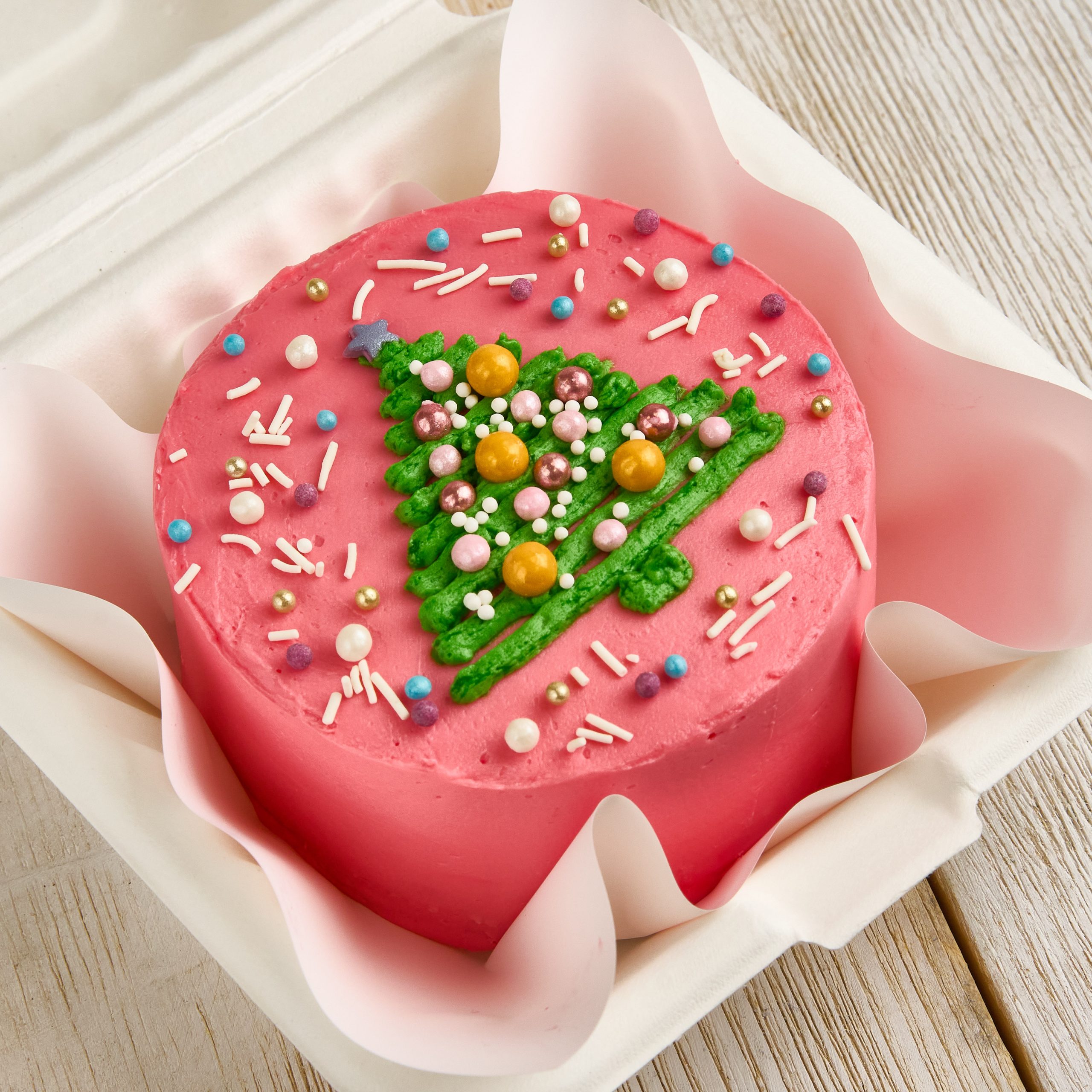 Бенто торт заказать москва с доставкой. Бенто торт. Рождественские Бенто тортики. Красивые Бенто тортики на день рождения. Украшение Бенто тортика клубникой.