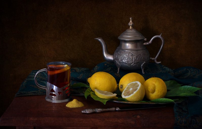 Чайный натюрморт с лимоном