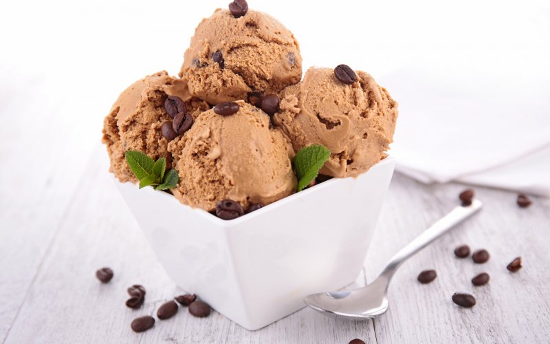Сливочно шоколадное мороженое