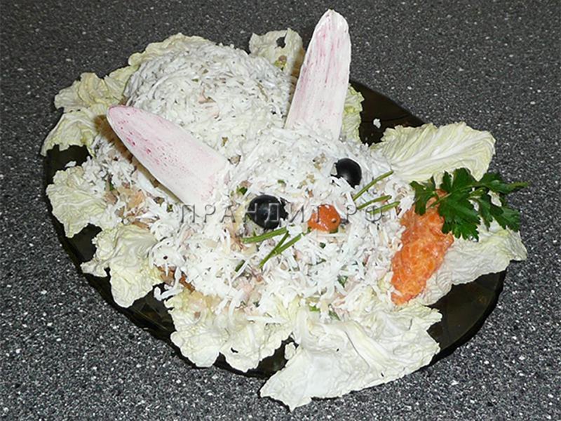 Салат в виде кролика