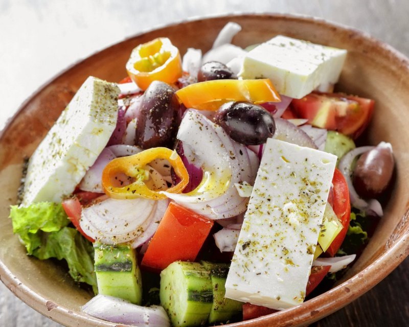 Сырный продукт Сиртаки продукт сырный Light для греческого салата рассольный 8%
