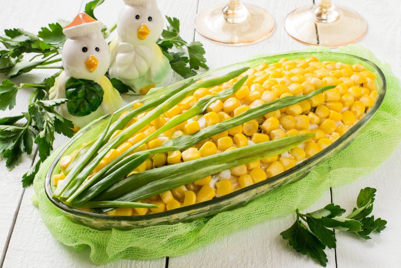 Салат крабовый с кукурузой
