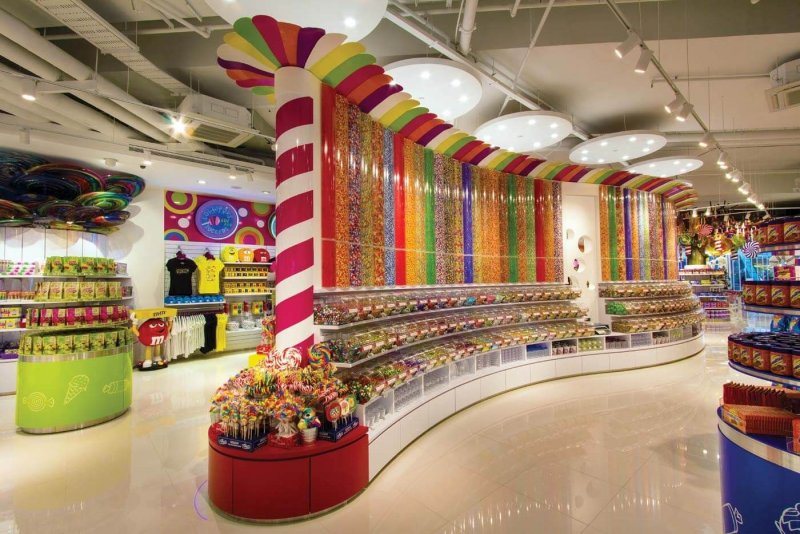 Самый большой магазин сладостей