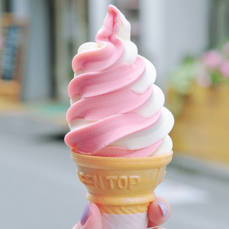 Мороженое розовый