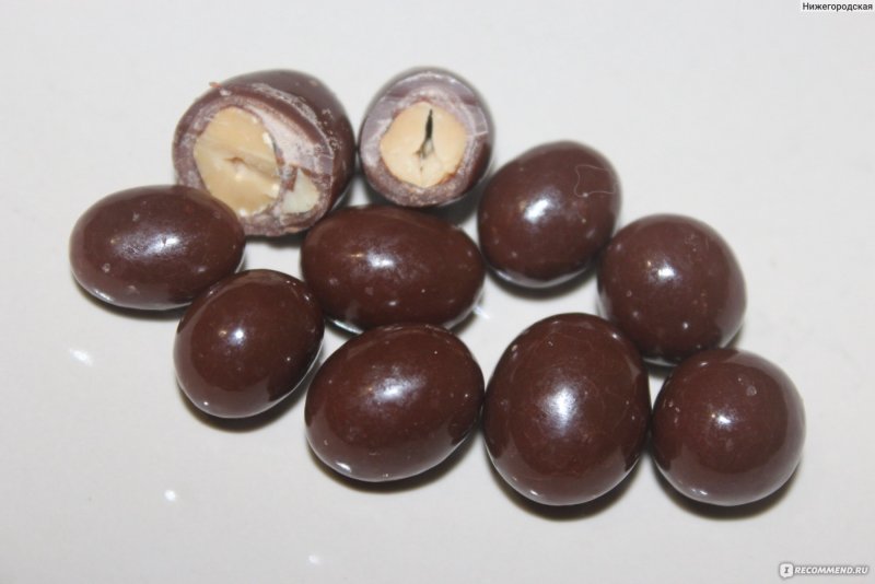 Орехи в шоколадной глазури