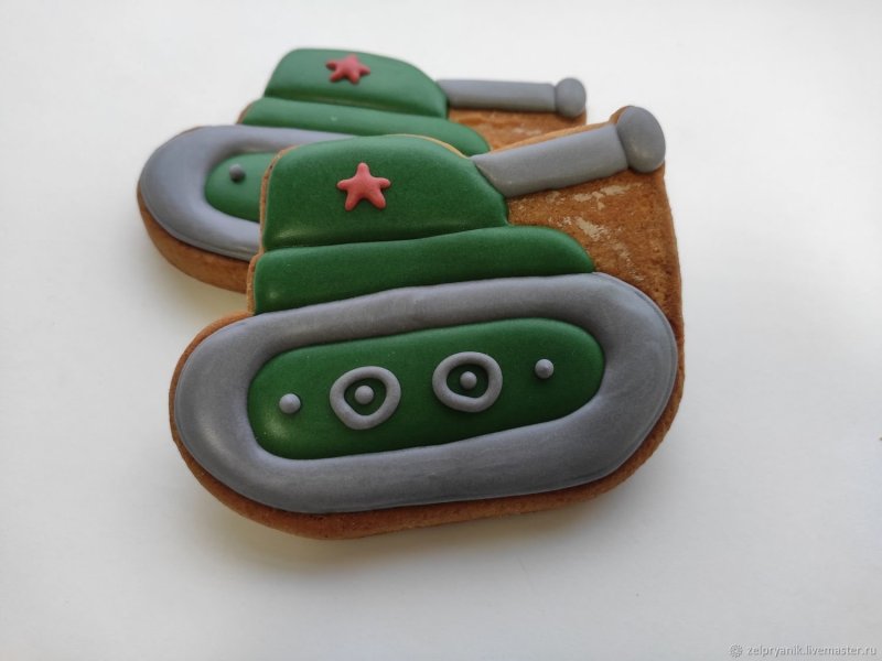 Печенье в форме танка