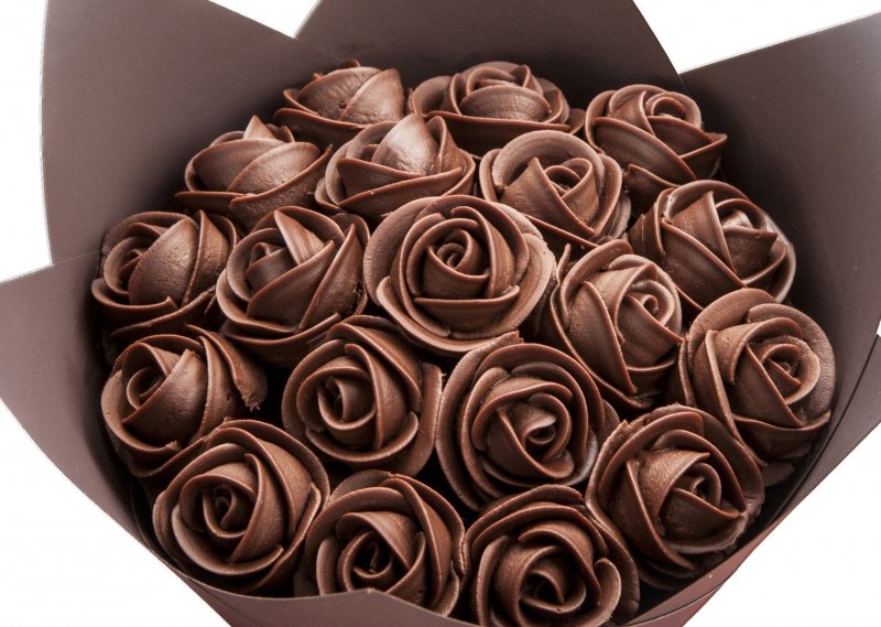 Букет цветов с клубникой в шоколаде