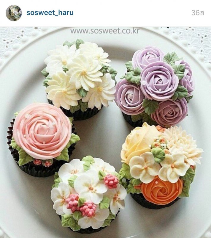 Пирожные в виде цветов